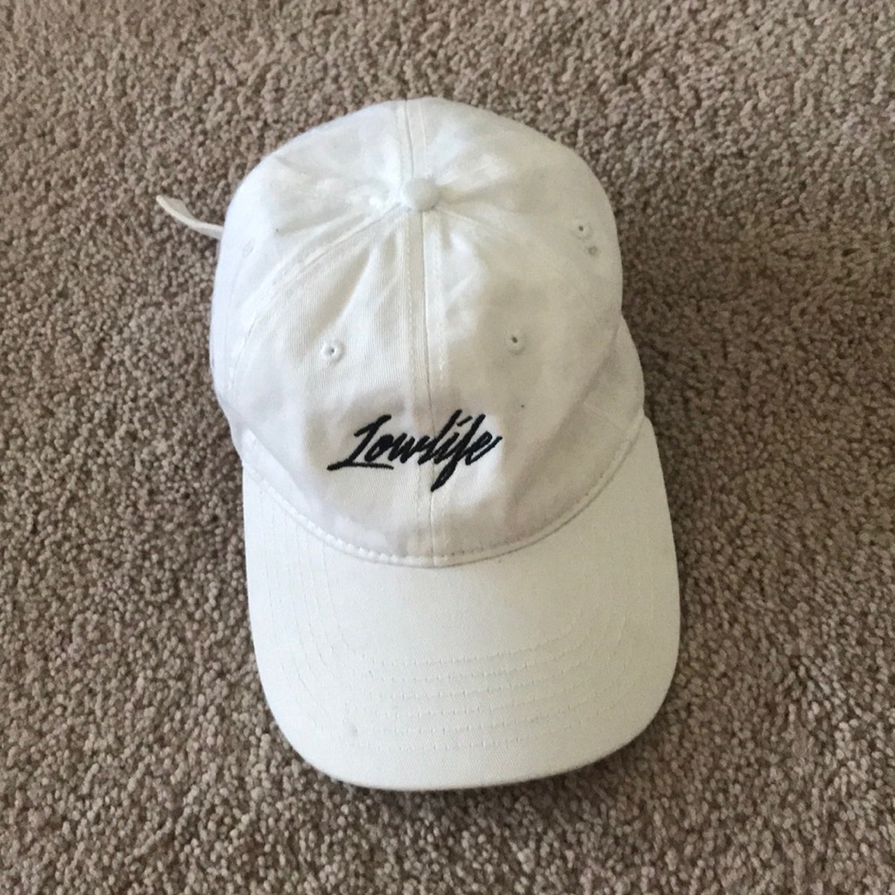 White dad hat